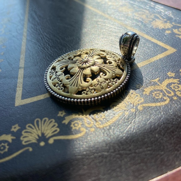 LIA SOPHIA Jaquard Pendant 🟡🟤 - Picture 7 of 14